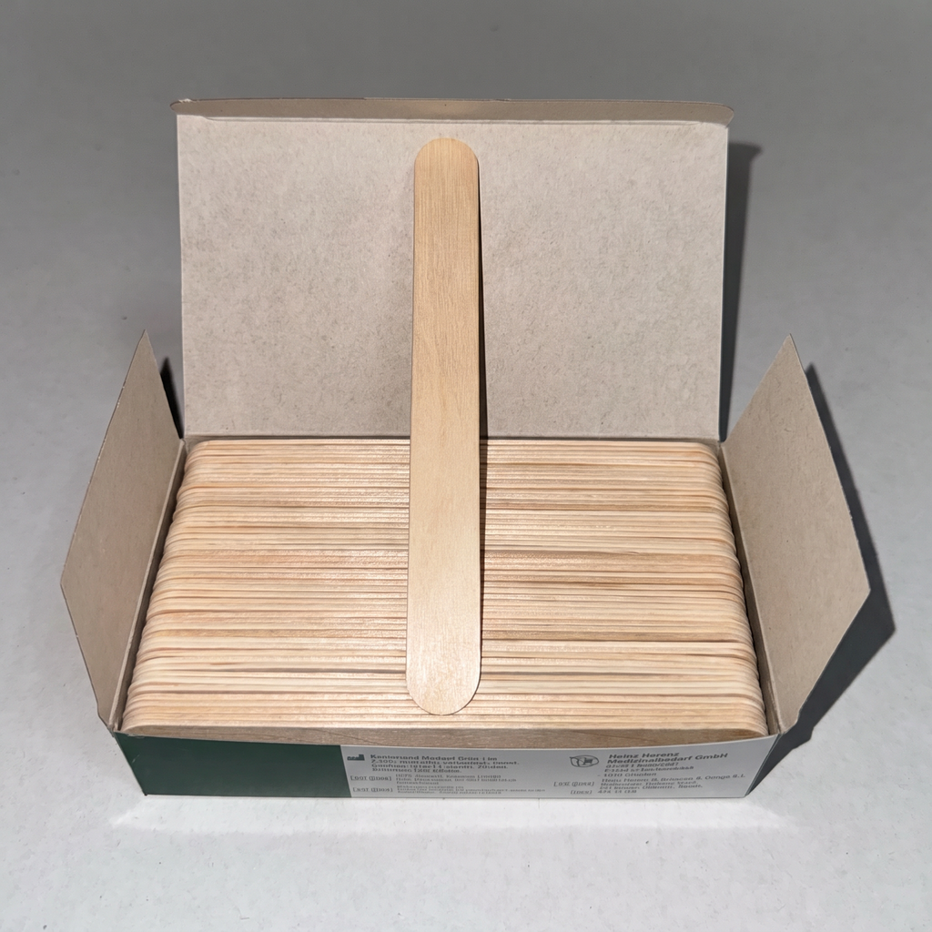 Heinz Herenz Mundspatel M3 aus Birkenholz, runde Kanten, 150 × 18 × 1,6 mm
