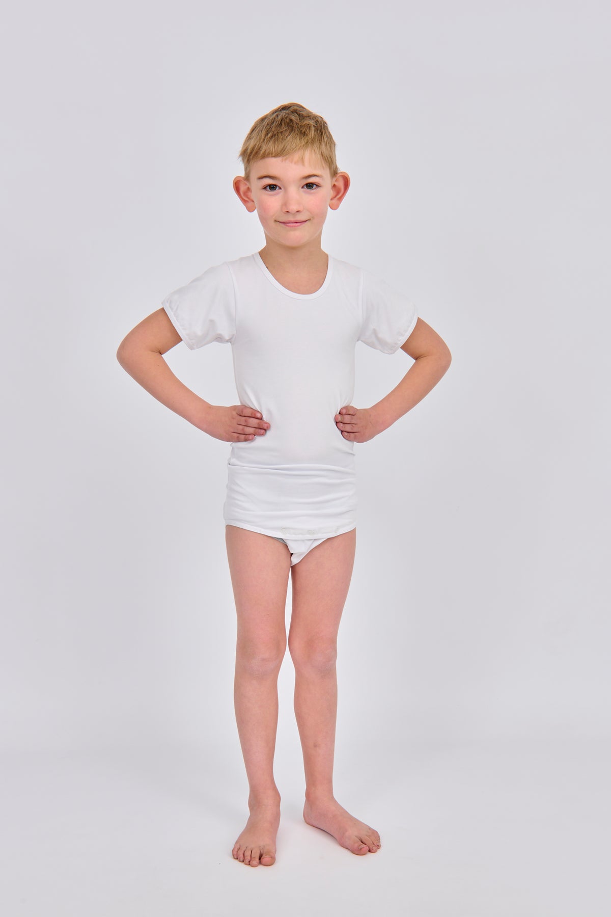 anne-lore by Van Herck Kinderbody mit Druckknöpfen vorne zwischen den Beinen