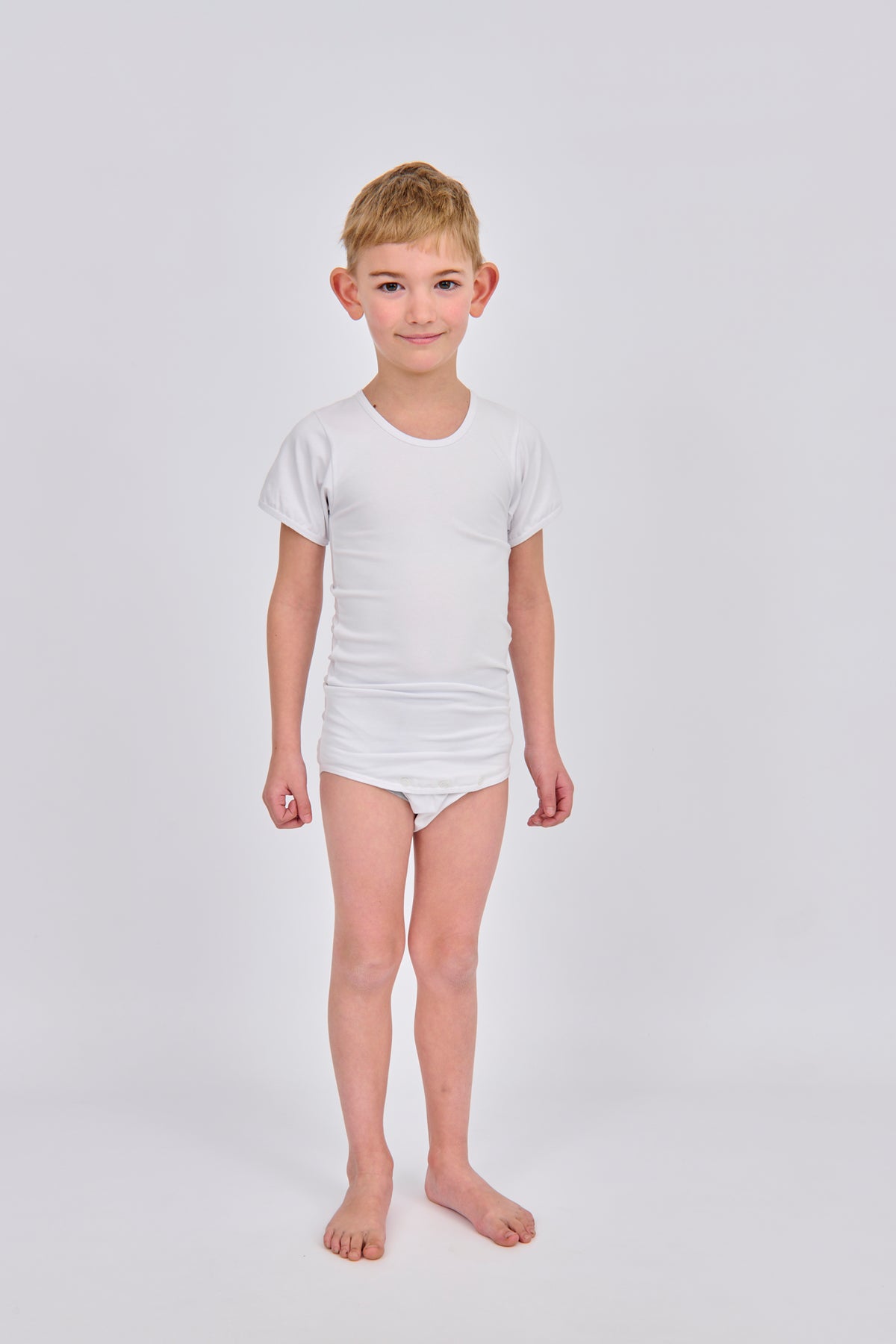 anne-lore by Van Herck Kinderbody mit Druckknöpfen vorne zwischen den Beinen – Ansicht 2