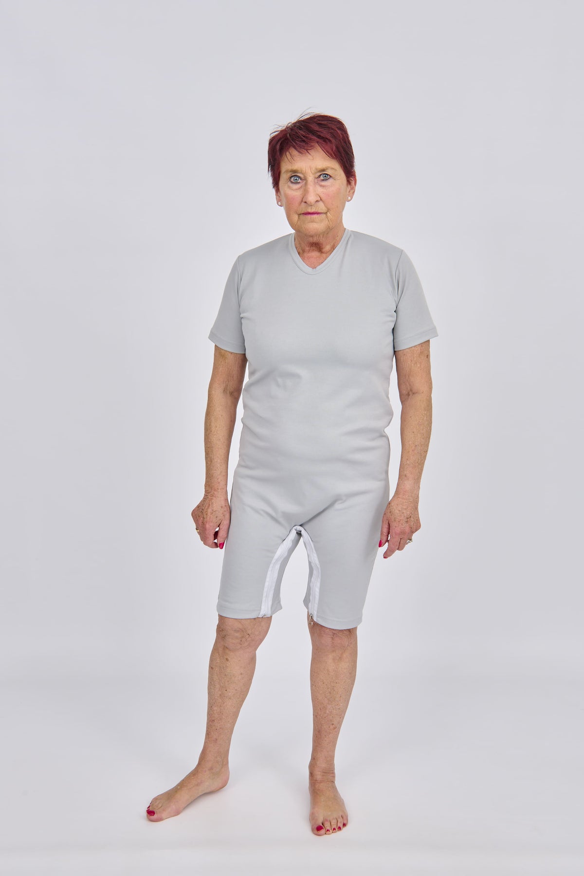 anne-lore by Van Herck Body in grauer, Reißverschluss auf den Rücken und zwischen den Beinen
