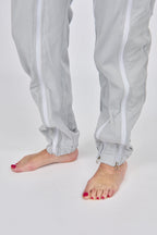 anne-lore by Van Herck Pyjama grau, Reißverschluss vorne und zwischen den Beinen – Ansicht 8