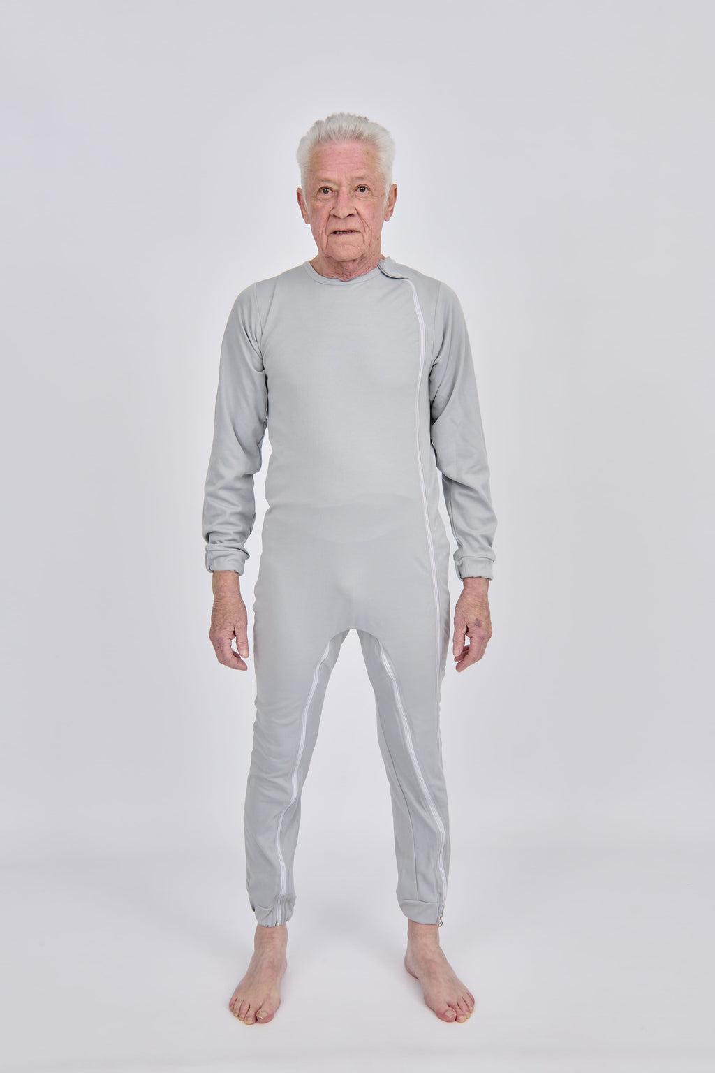 anne-lore by Van Herck Pyjama grau, Reißverschluss vorne und zwischen den Beinen – Ansicht 5