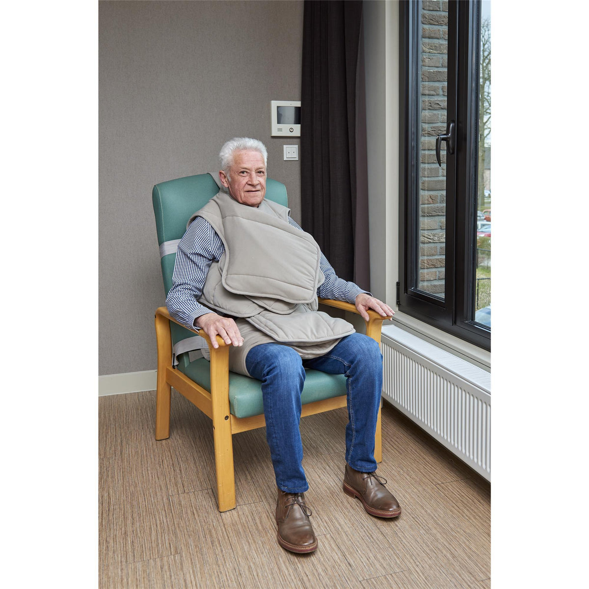 anne-lore by Van Herck Ruhedecke XXL in Qualität 1010 gefüllt, Seitenstücke mit Granulat gefüllt an Oberschenkel, Taille und Schulter – Ansicht 2