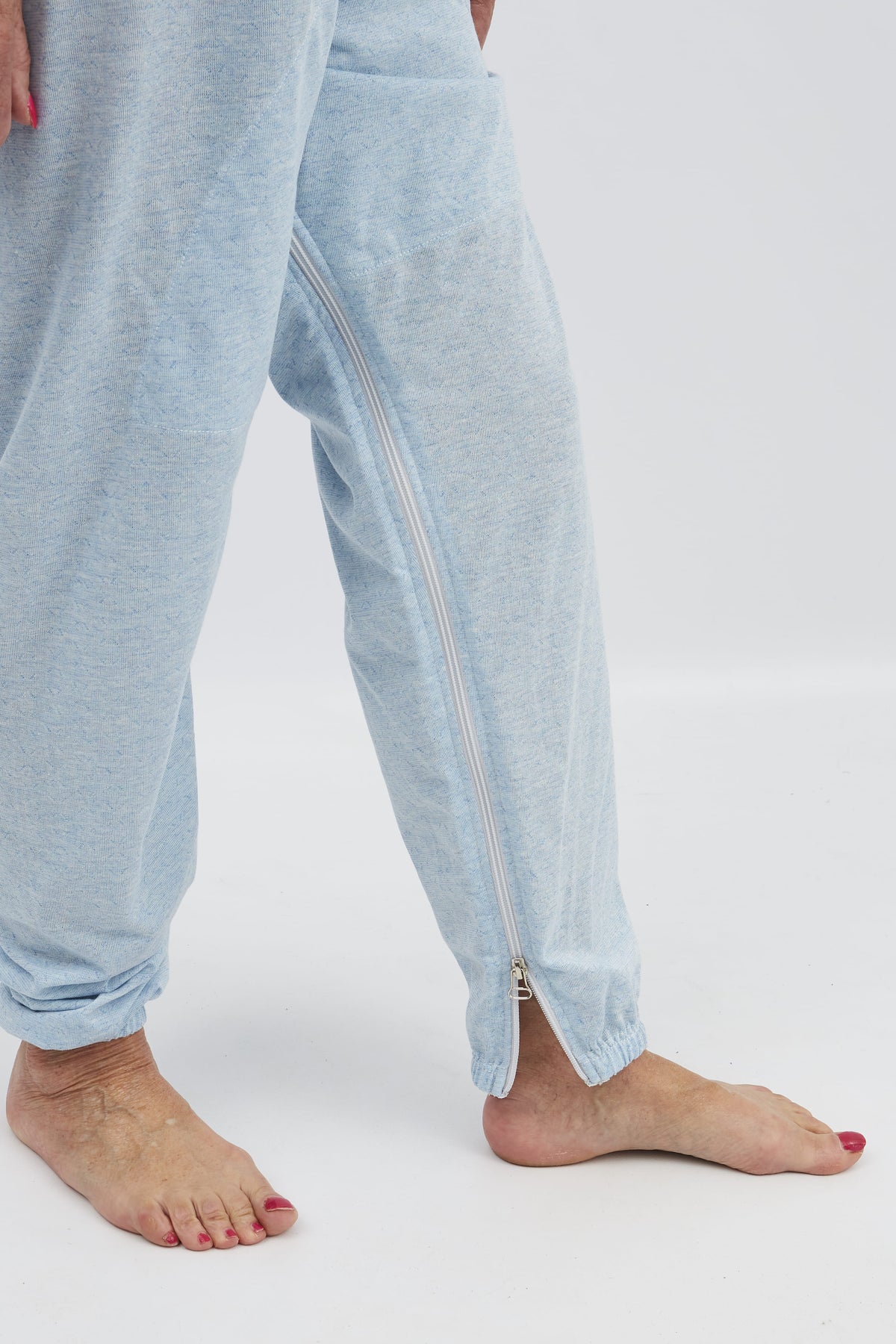anne-lore by Van Herck Pyjama blau/grau/pink Reißverschluss auf den Rücken und zwischen den Beinen – Ansicht 12