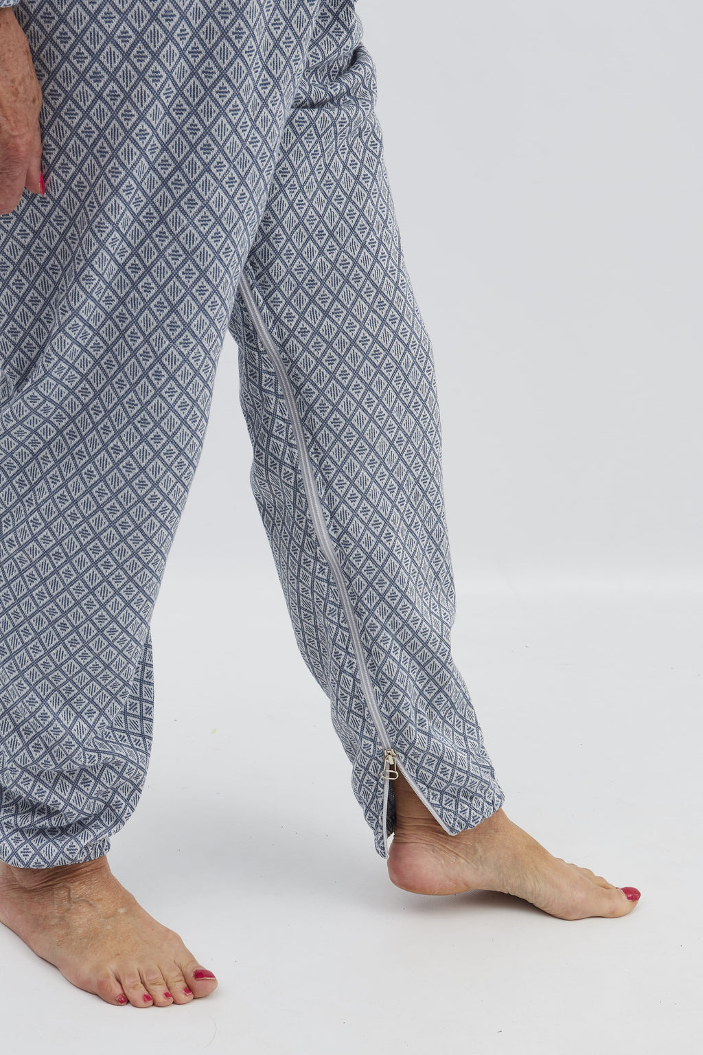 anne-lore by Van Herck Winterpyjama blau/grau, lange Beine, lange Ärmel, Reißverschluss auf den Rücken und zwischen den Beinen – Ansicht 8