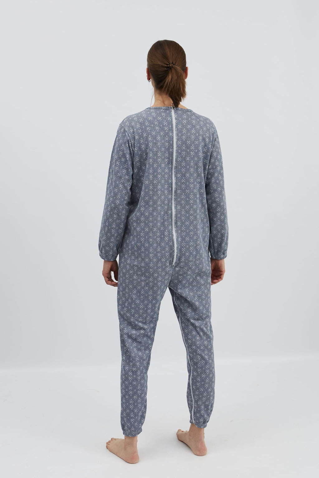 anne-lore by Van Herck Winterpyjama blau/grau, lange Beine, lange Ärmel, Reißverschluss auf den Rücken und zwischen den Beinen – Ansicht 3
