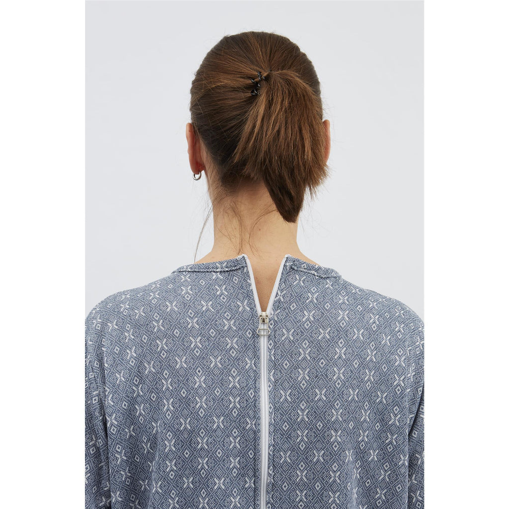 anne-lore by Van Herck Winterpyjama blau/grau, lange Beine, lange Ärmel, Reißverschluss auf den Rücken und zwischen den Beinen – Ansicht 4